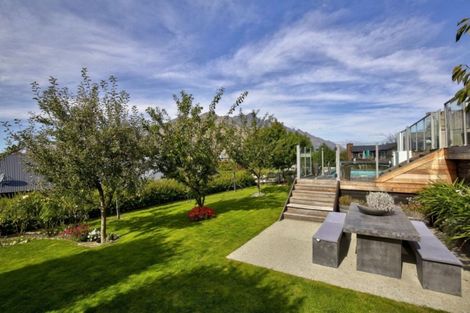 Photo of property in 2 Lindmore Lane, Lower Shotover, Queenstown, 9371