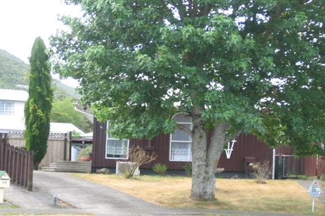 Photo of property in 21 Harvard Grove, Totara Park, Upper Hutt, 5018