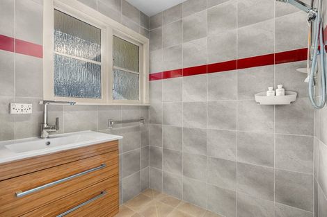 Photo of property in 7 Tenby Place, Avondale, Christchurch, 8061