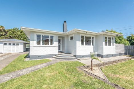 Photo of property in 39 Wikitoria Road, Putiki, Whanganui, 4501