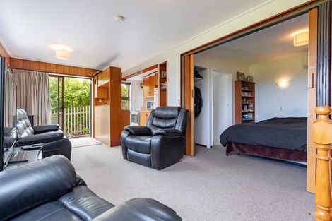 Photo of property in 19 Vista Crescent, Maoribank, Upper Hutt, 5018