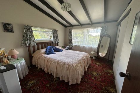 Photo of property in 8 Meuli Street, Eltham, 4322