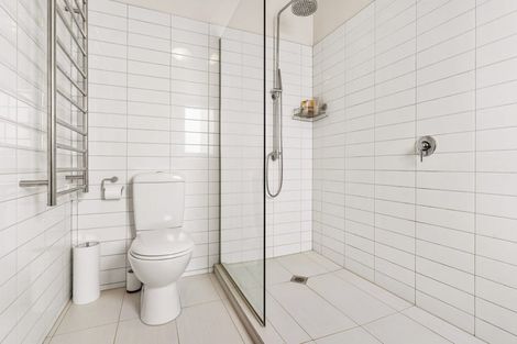 Photo of property in 3/3 Severn Street, Island Bay, Wellington, 6023