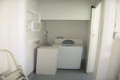 Photo of property in 3-5 Knoll Street, Island Bay, Wellington, 6023