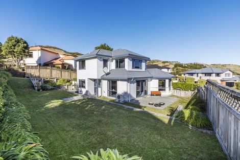 Photo of property in 9 Kilkelly Close, Tawa, Wellington, 5028