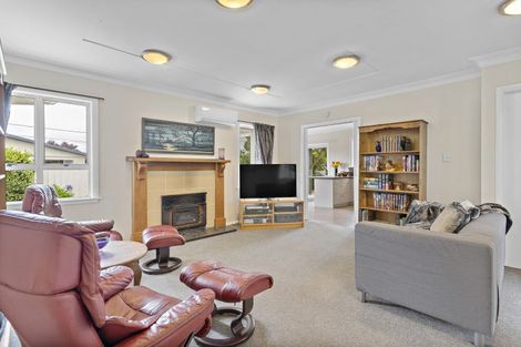 Photo of property in 26 Costley Street, Carterton, 5713