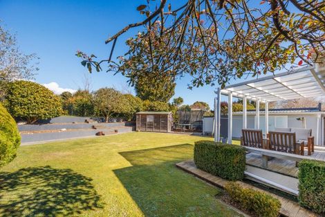 Photo of property in 37 Parkland Crescent, Terrace End, Palmerston North, 4410