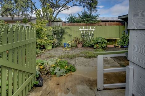 Photo of property in 2/19 Parkers Road, Tahunanui, Nelson, 7011
