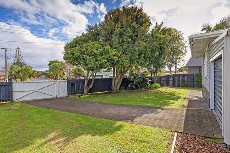 Photo of property in 41b Wallace Road, Mangere Bridge, Auckland, 2022