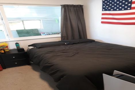 Photo of property in 20 Fowler Street, Northcote, Auckland, 0627