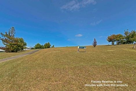 Photo of property in 1/28 Elizabeth Drive, West Harbour, Auckland, 0618