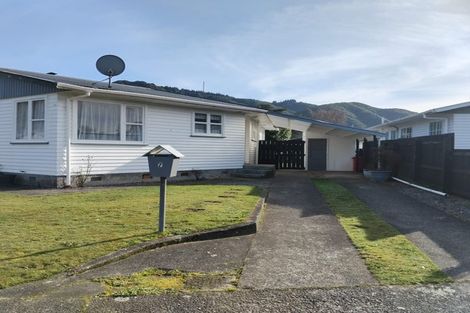 Photo of property in 7 Kentucky Street, Totara Park, Upper Hutt, 5018