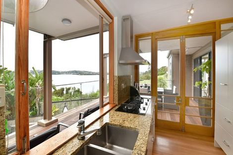 Photo of property in 9 Swann Beach Road, Stanmore Bay, Whangaparaoa, 0932