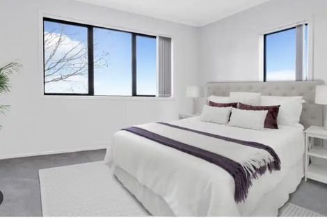 Photo of property in 1/130 Stancombe Road, Flat Bush, Auckland, 2016