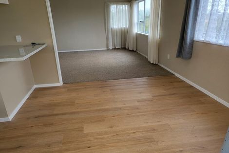 Photo of property in 64 Lavery Place, Sunnynook, Auckland, 0632