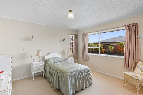 Photo of property in 22 Andrew Street, Waikanae, 5036