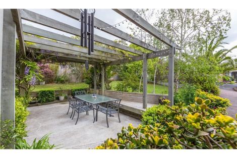 Photo of property in 41 Unsworth Drive, Unsworth Heights, Auckland, 0632