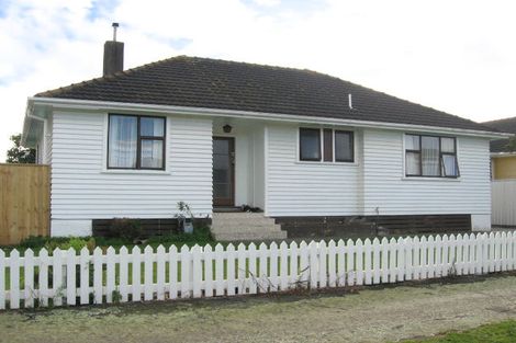Photo of property in 11 Bristol Crescent, Roslyn, Palmerston North, 4414