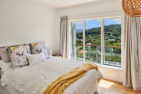 Photo of property in 35 Walter Road, Lowry Bay, Lower Hutt, 5013