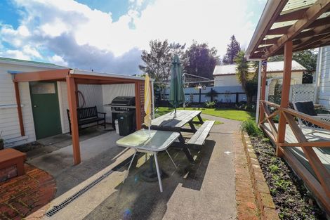 Photo of property in 10 Grant Street, Dannevirke, 4930