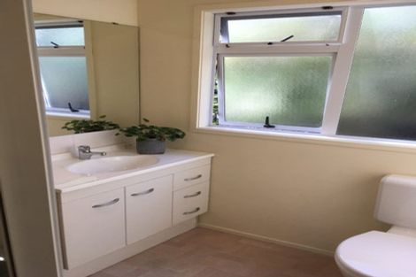 Photo of property in 44 Pacific Parade, Army Bay, Whangaparaoa, 0930