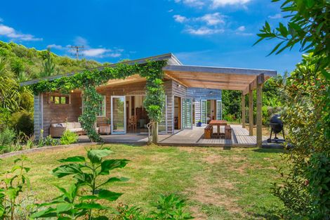 Photo of property in 1046 Te Hutewai Road, Raglan, 3296