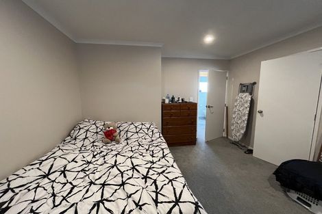 Photo of property in 9 Lisa Rise, Half Moon Bay, Auckland, 2012
