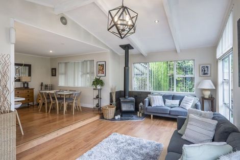 Photo of property in 2 Hillcrest Road, Raumati South, Paraparaumu, 5032