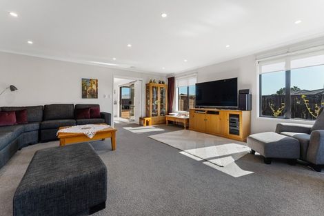 Photo of property in 53 Alberta Road, Glen Avon, New Plymouth, 4312