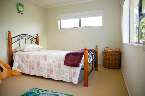 Photo of property in 51 Barnhill Crescent, Pahurehure, Papakura, 2113