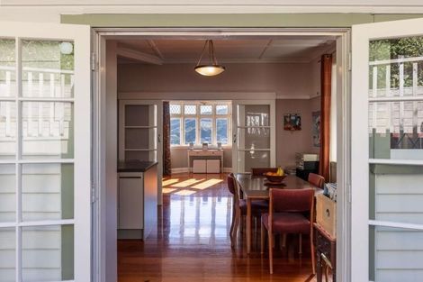 Photo of property in 25 Rangoon Street, Khandallah, Wellington, 6035