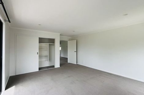Photo of property in 15 Aronia Way, Goodwood Heights, Auckland, 2105