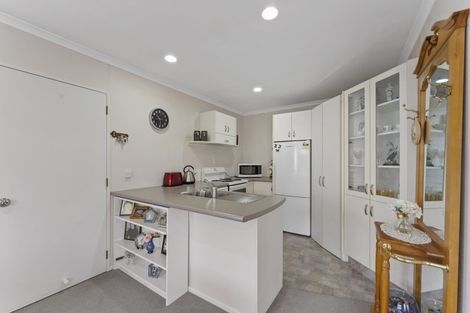 Photo of property in 2/156 Carrington Street, Lower Vogeltown, New Plymouth, 4310