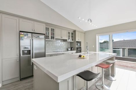 Photo of property in 12 Seaview Crescent, Hatfields Beach, Orewa, 0931