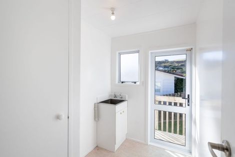 Photo of property in 74 Horokiwi Road West, Newlands, Wellington, 6037