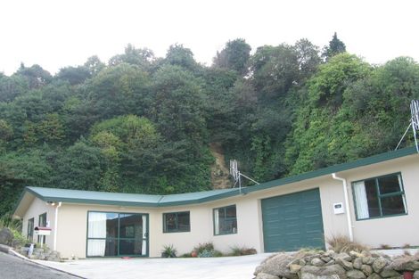 Photo of property in 1 Lucknow Terrace, Hospital Hill, Napier, 4110