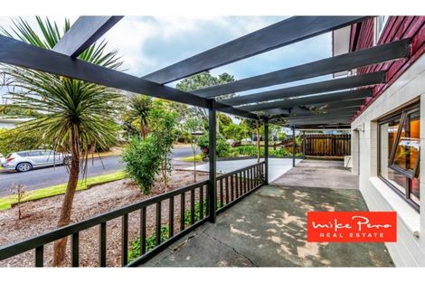Photo of property in 7 Pokapu Street, Titirangi, Auckland, 0600