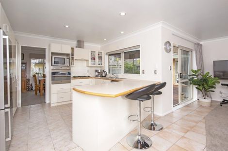 Photo of property in 37 Keppoch Court, Dannemora, Auckland, 2016