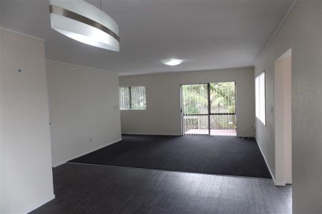 Photo of property in 3/24 Eastglen Road, Glen Eden, Auckland, 0602