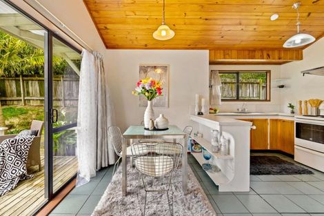 Photo of property in 1/123 Spinella Drive, Bayview, Auckland, 0629