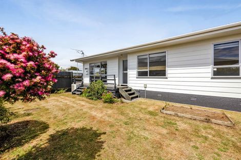 Photo of property in 6 Manuka Place, Hawera, 4610