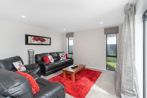 Photo of property in 11 Evelyn Crescent, Marshland, Christchurch, 8083