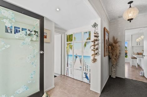 Photo of property in 21 Howe Street, Howick, Auckland, 2014