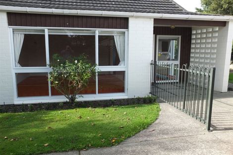 Photo of property in 2/10 Jamell Place, Avonhead, Christchurch, 8042