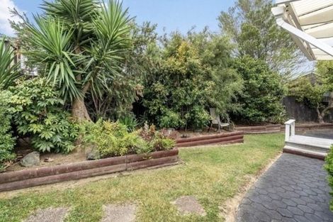 Photo of property in 3 St Annes Crescent, Wattle Downs, Auckland, 2103