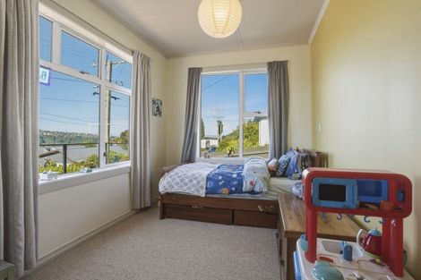 Photo of property in 11 Monowai Road, Ravensbourne, Dunedin, 9022