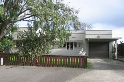 Photo of property in 8 Russell Street, Palmerston North, 4414