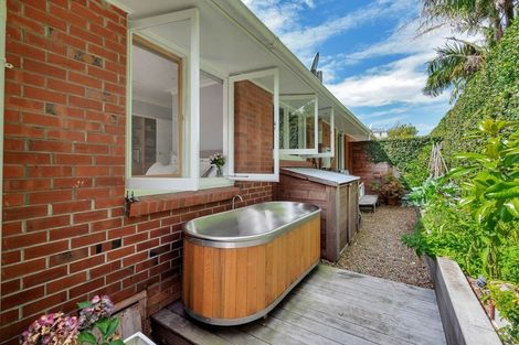 Photo of property in 2/12 Bella Vista Road, Herne Bay, Auckland, 1011