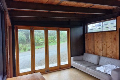 Photo of property in 147 Whaka Road, Maungaturoto, 0520