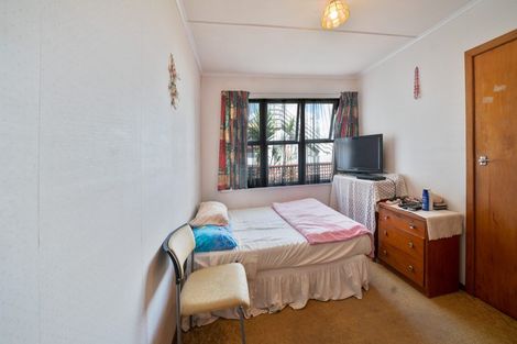 Photo of property in 2a Brandon Road, Glen Eden, Auckland, 0602